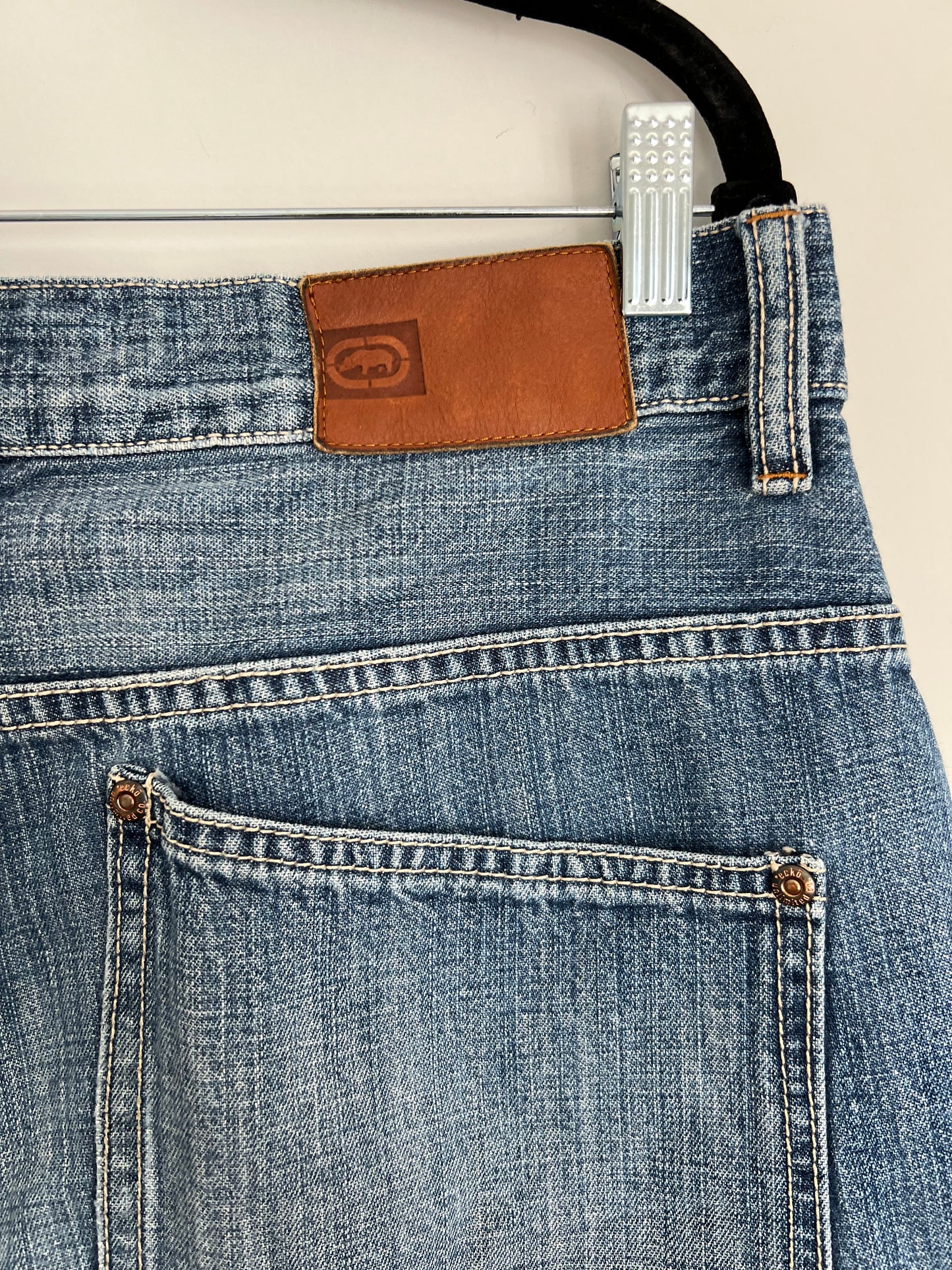 (34) Y2K Ecko Baggy Jorts