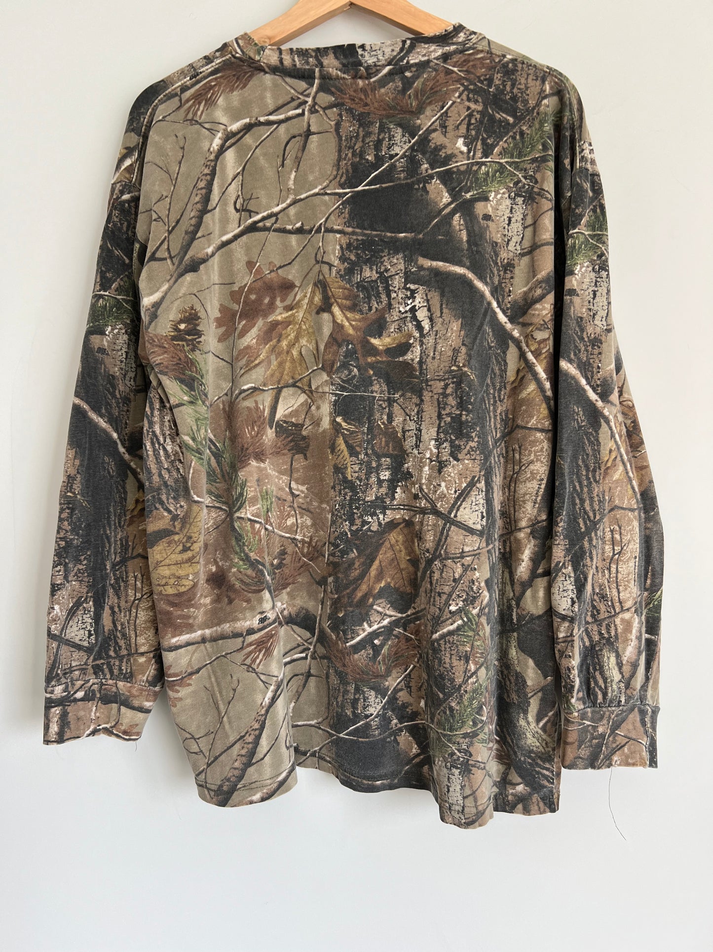 (L) Vintage Realtree Deer Longsleeve