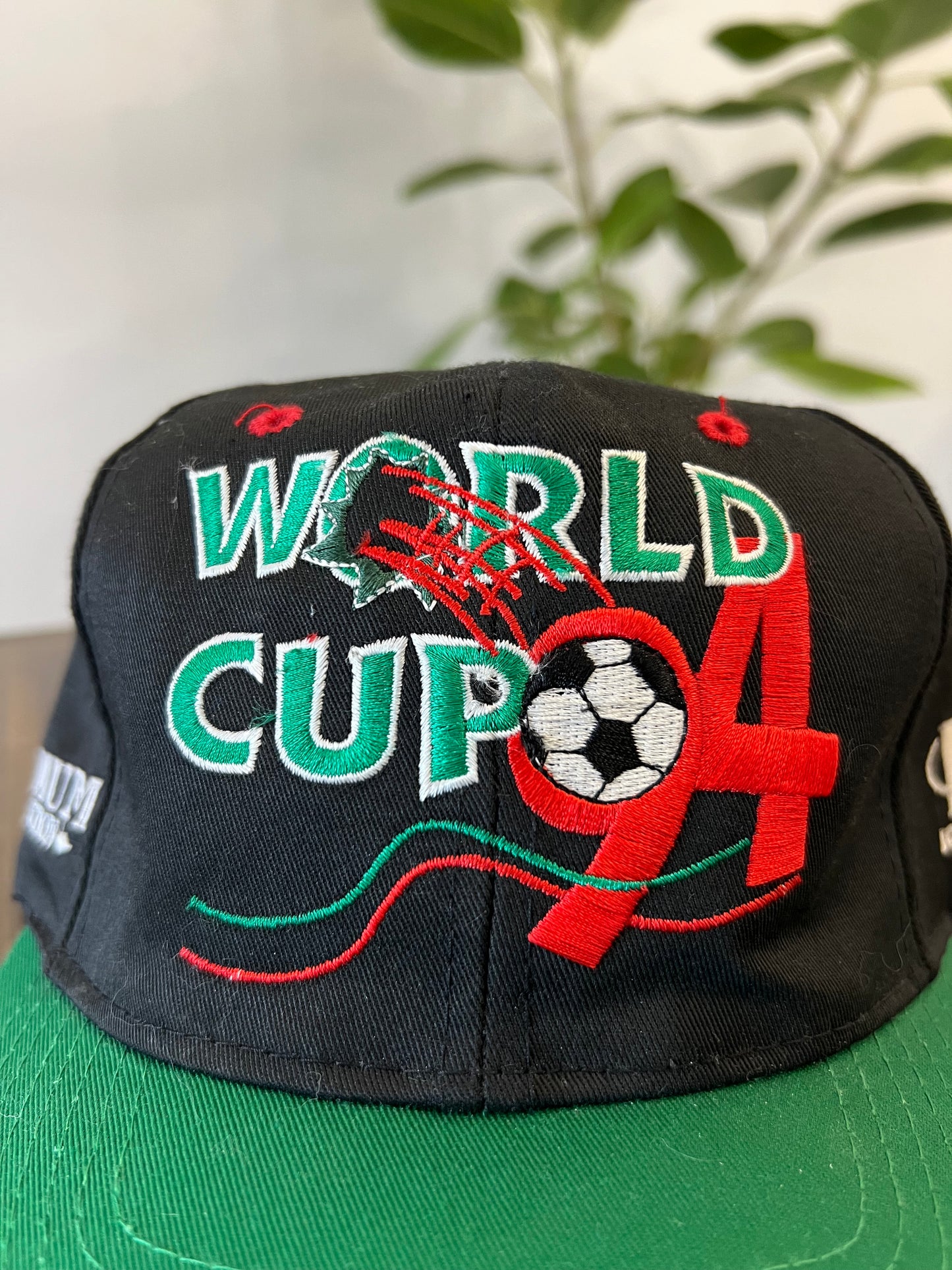 (O/S) 90s Logo Athletic World Cup Hat
