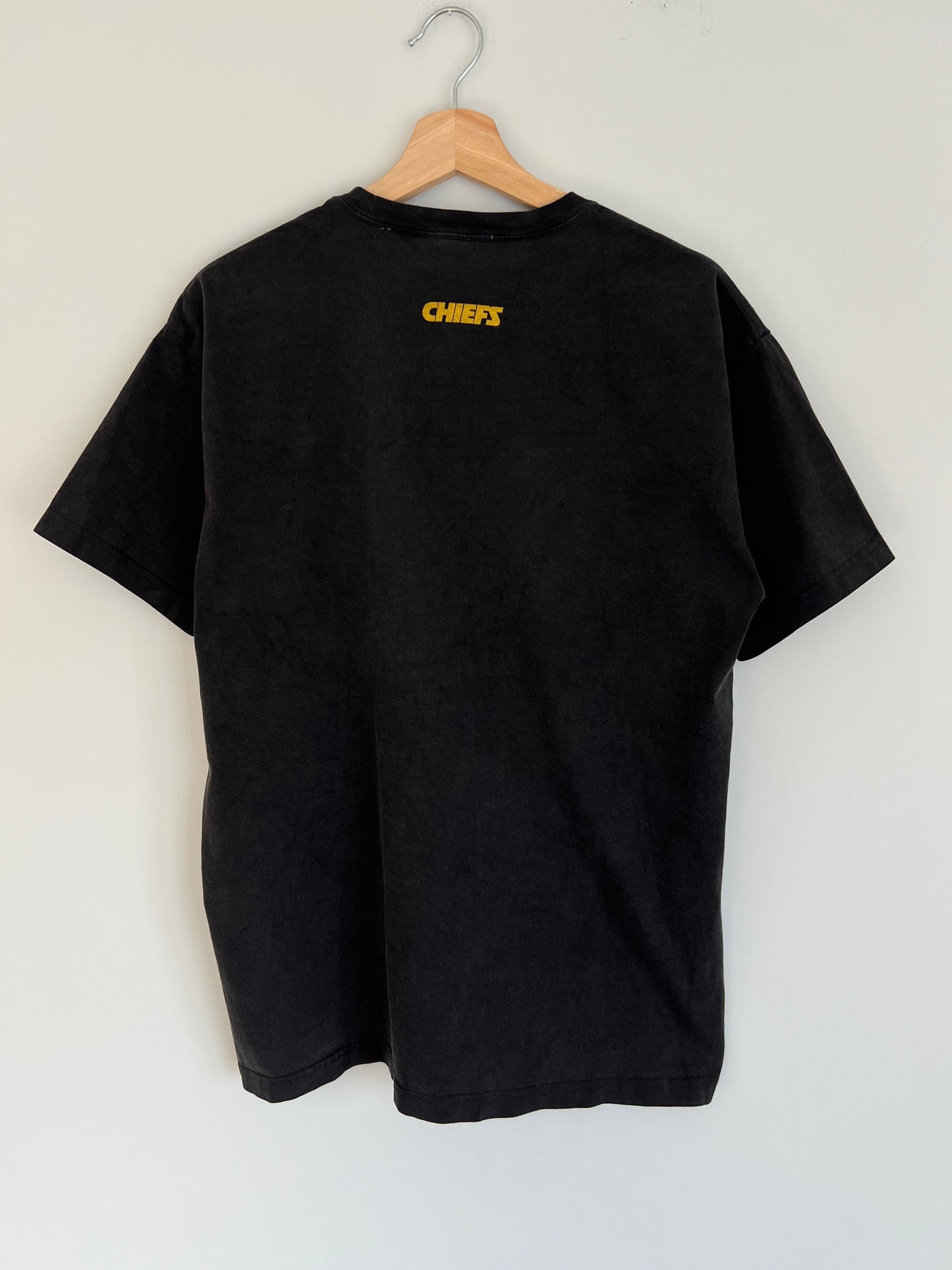 (L) Kith x NFL Chiefs T-Shirt