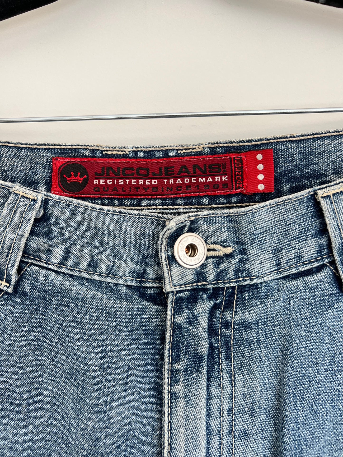 (30) Y2K JNCO Baggy Jorts