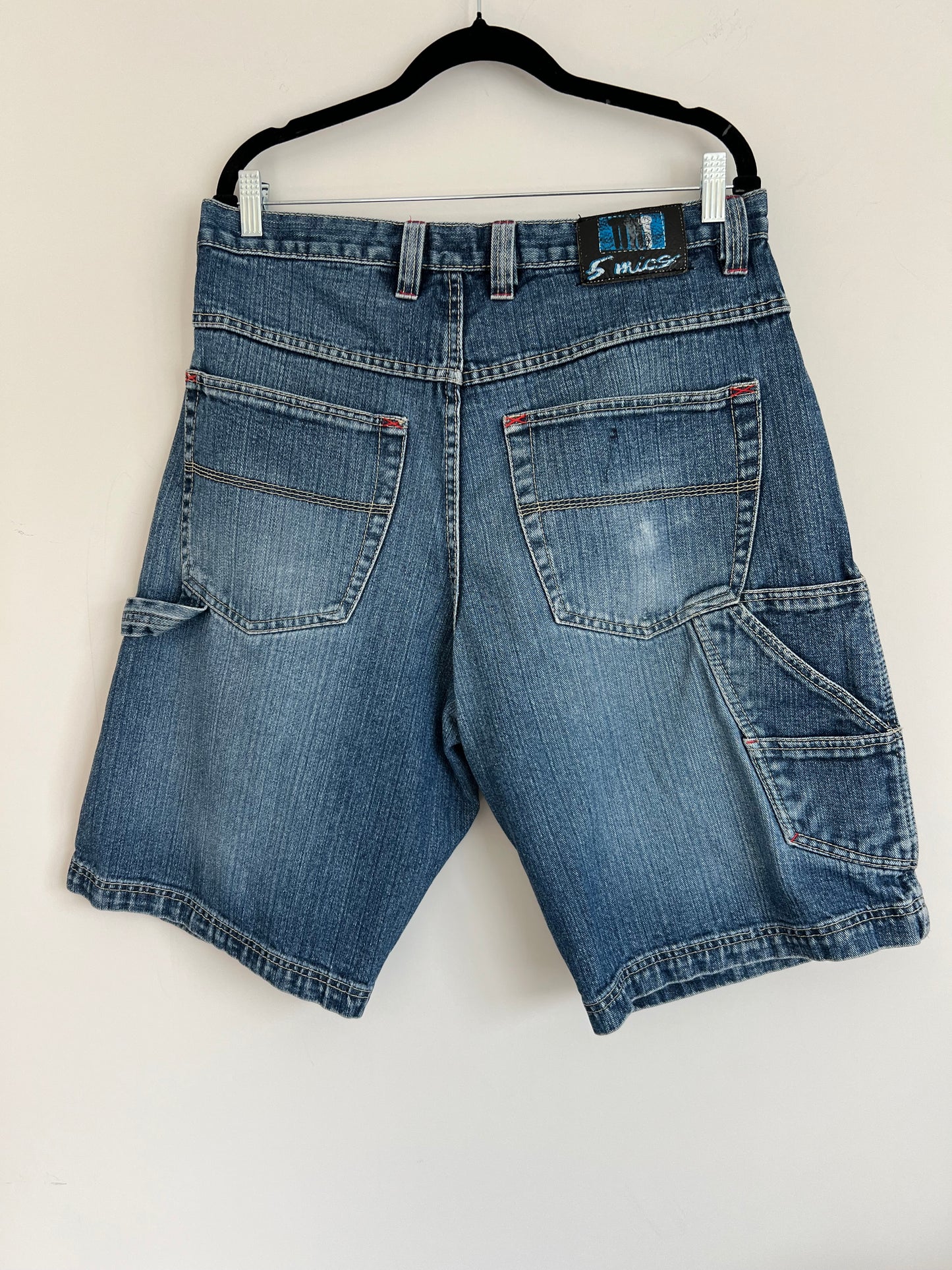 (36) Y2K Baggy Jorts