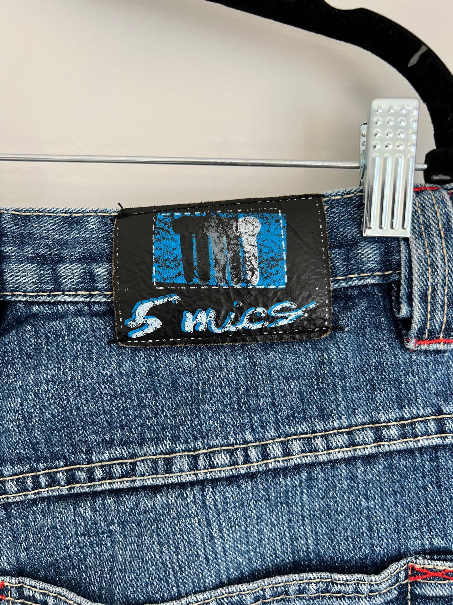 (36) Y2K Baggy Jorts