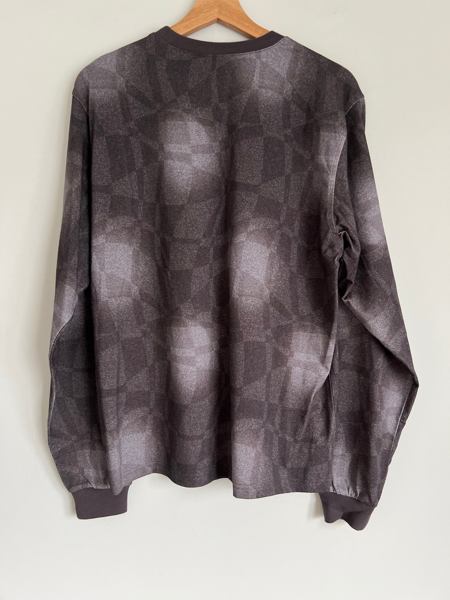 (M) Dime Abstract L/S T-Shirt