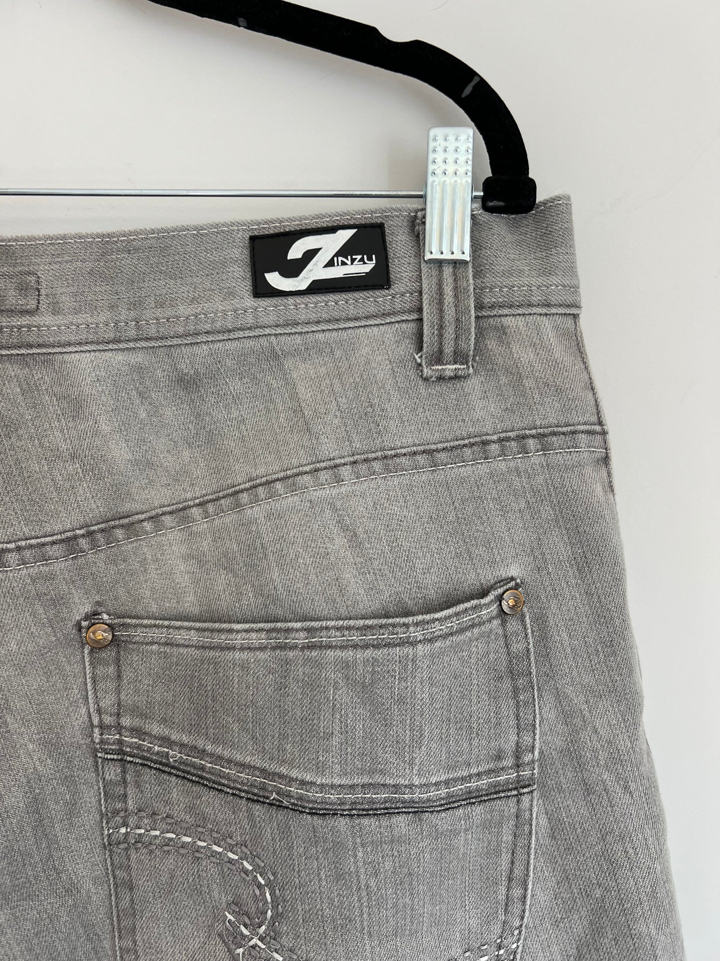 (34) Y2K Grey Jorts
