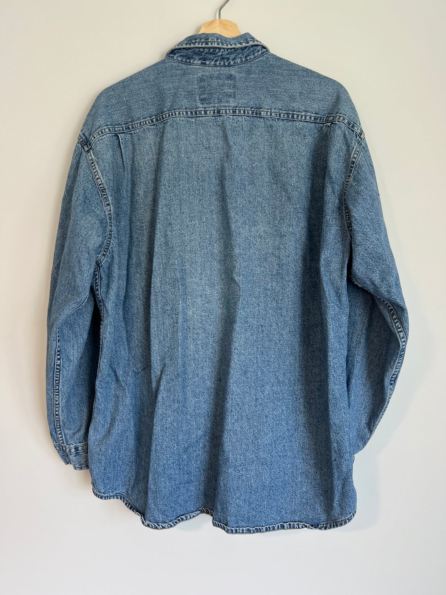 (XL) Vintage Levi’s button-up shirt