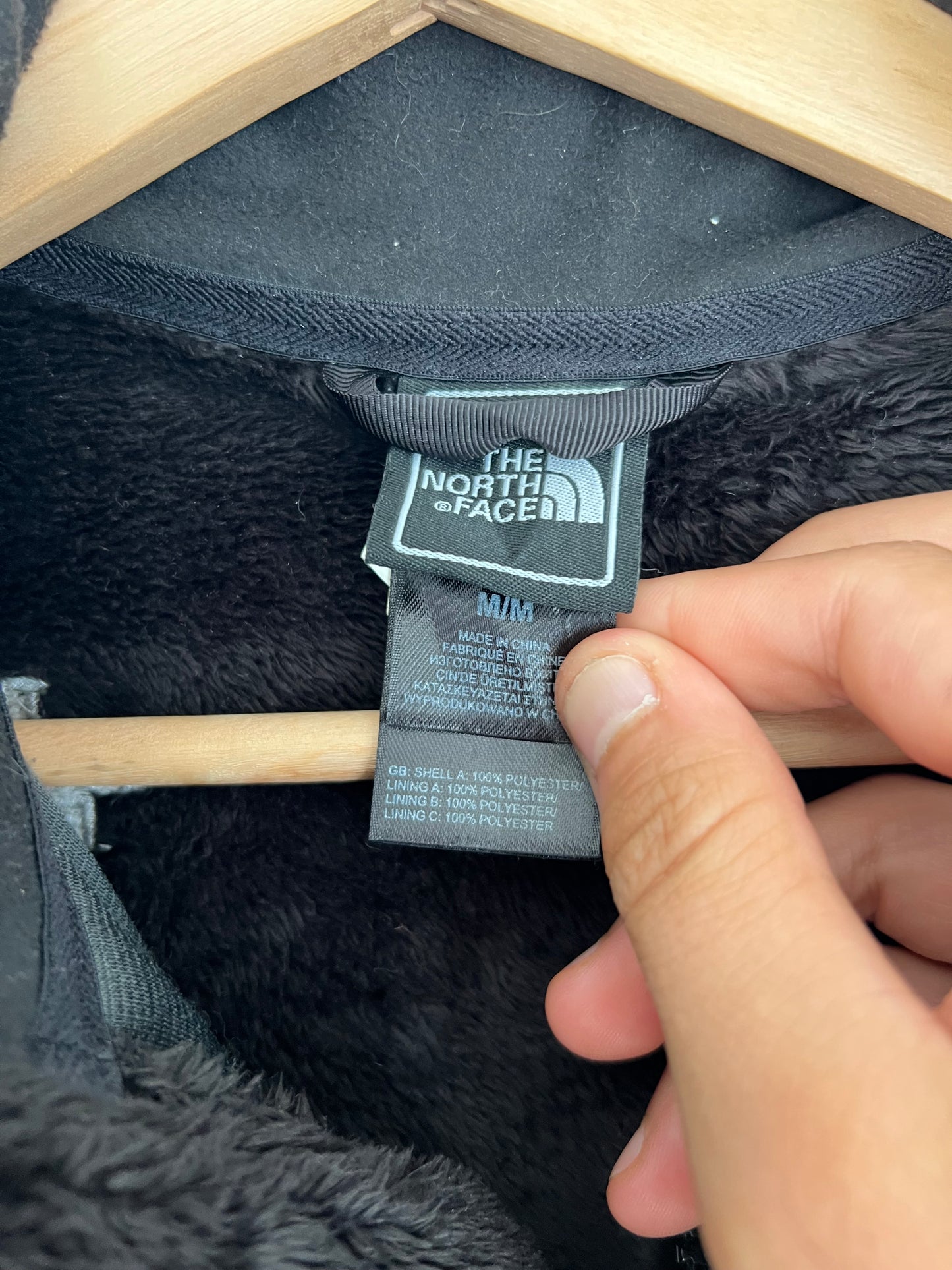 (M) Women’s The North Face Black Fleece Vest