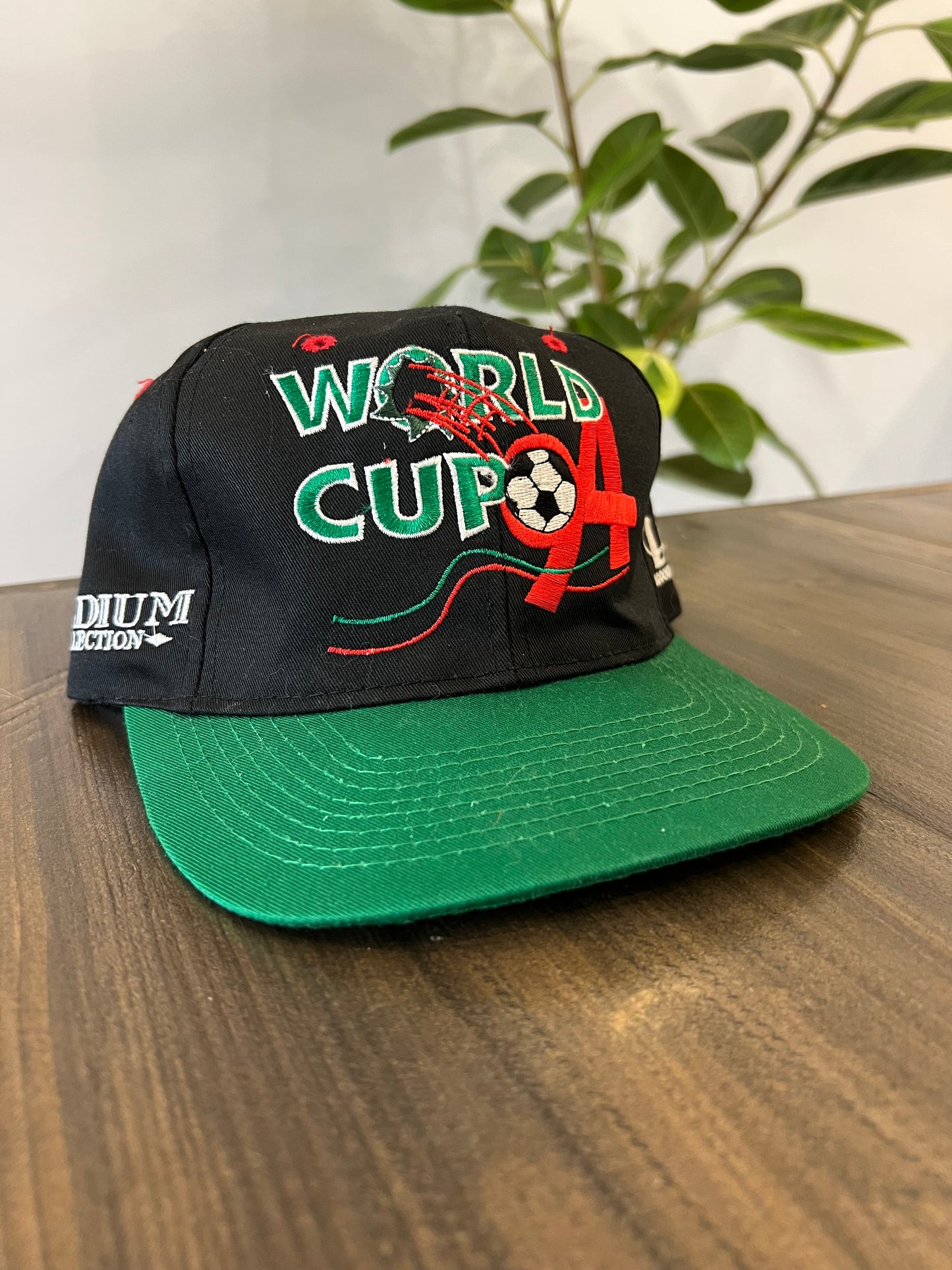 (O/S) 90s Logo Athletic World Cup Hat