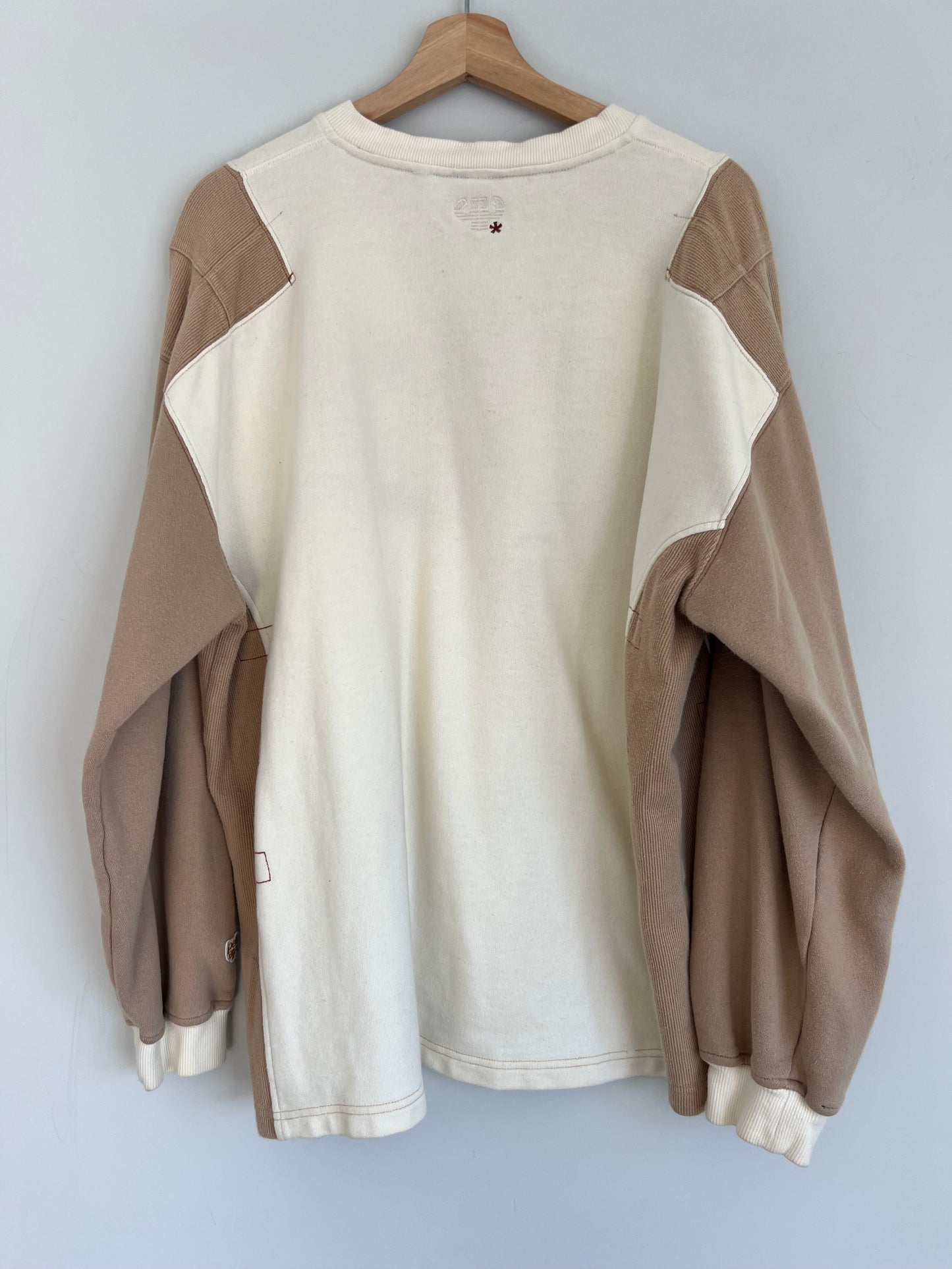 (L) Y2K Pelle Pelle Sweatshirt