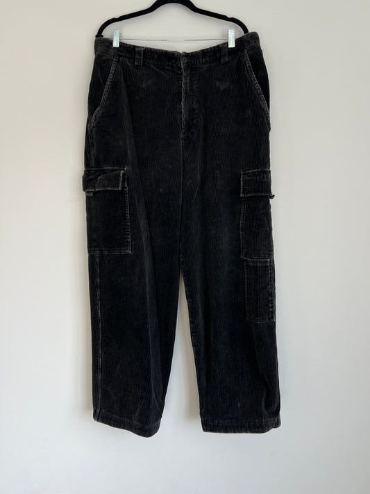 (36x32) Vintage Black Corduroy Cargo Pants