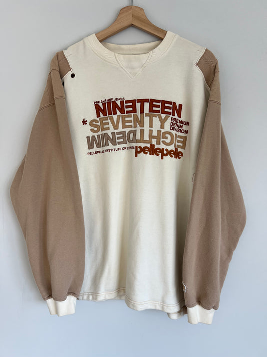 (L) Y2K Pelle Pelle Sweatshirt