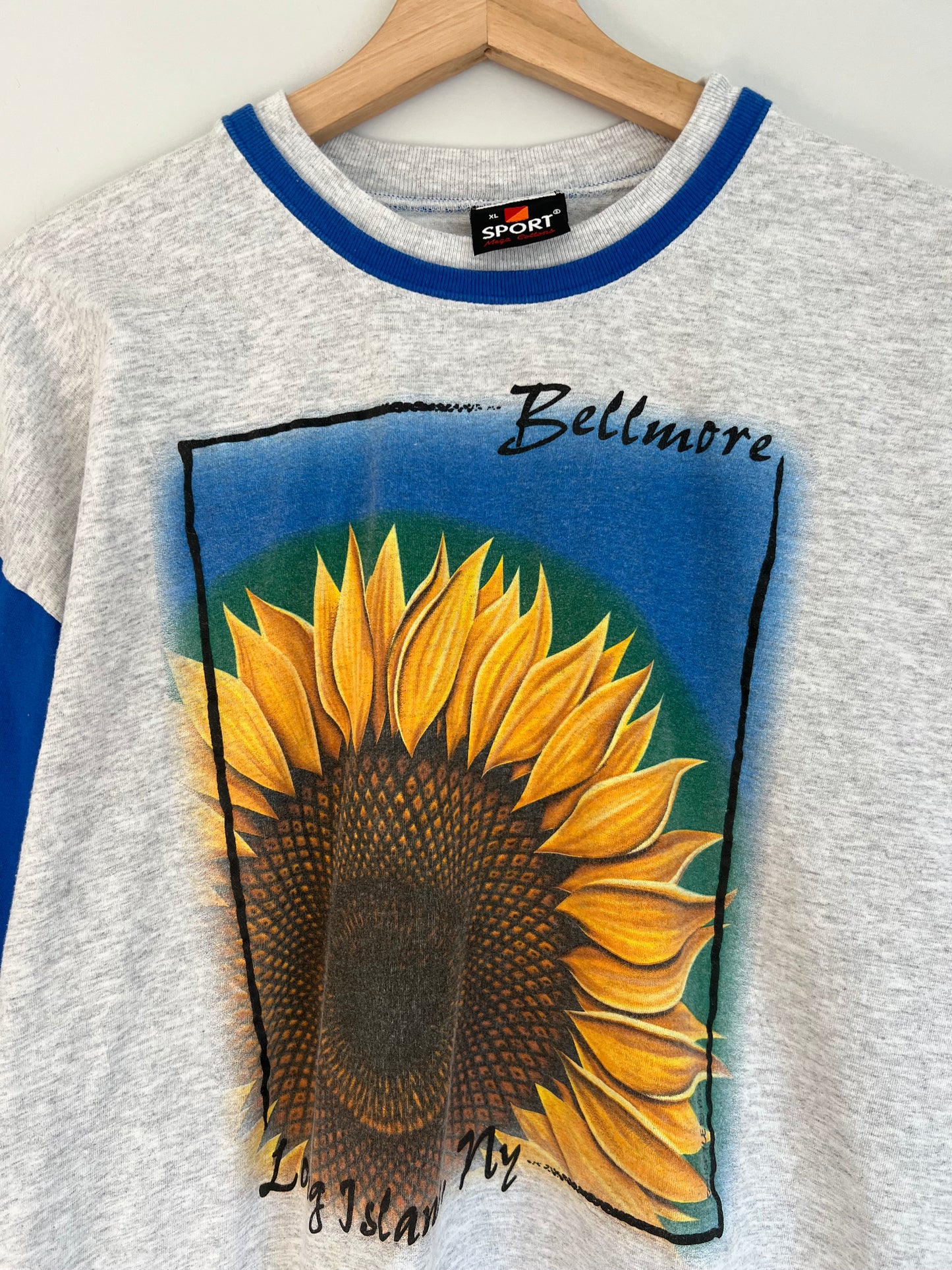 (XL) 90s Sunflower T-Shirt