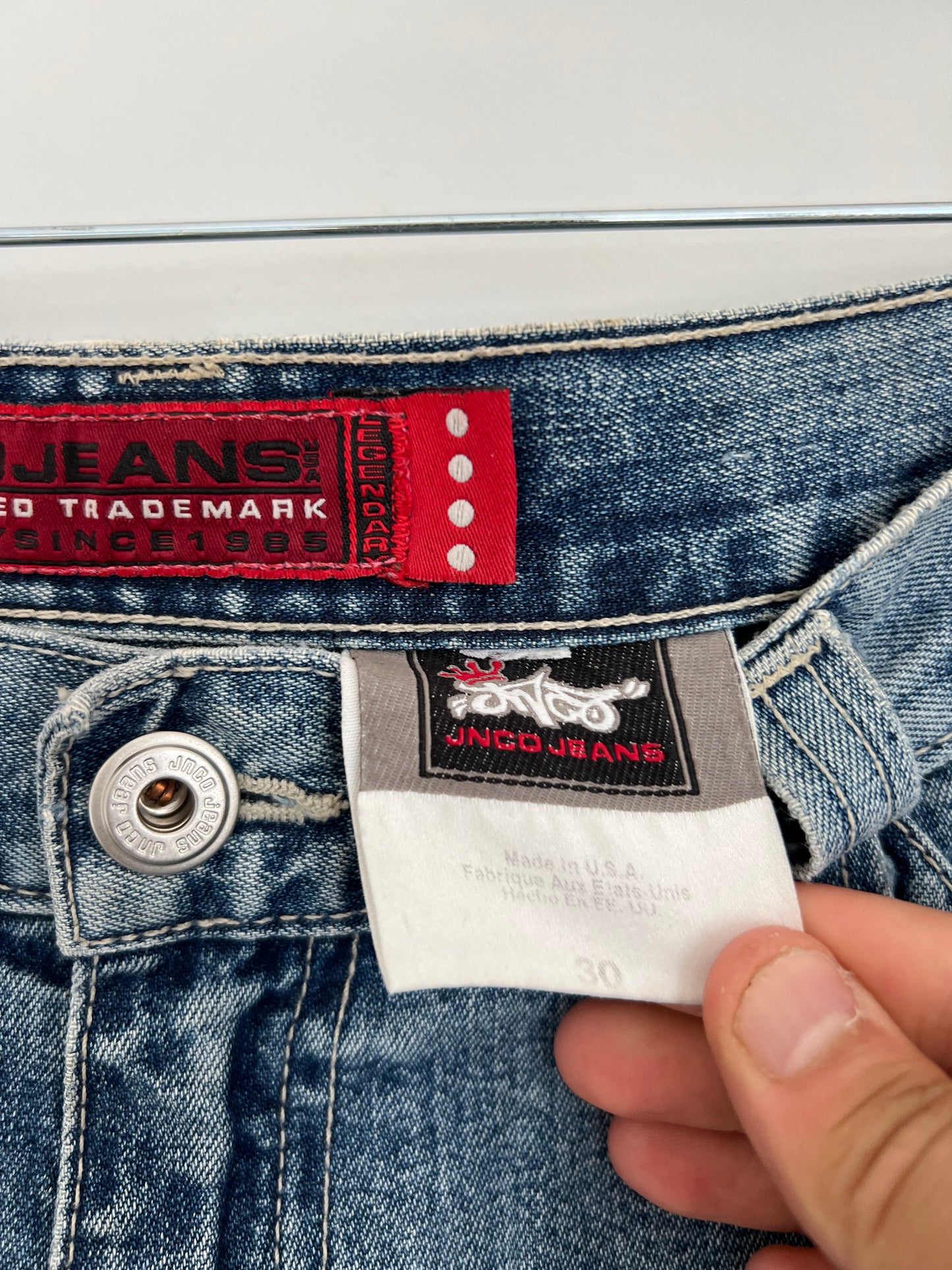 (30) Y2K JNCO Baggy Jorts