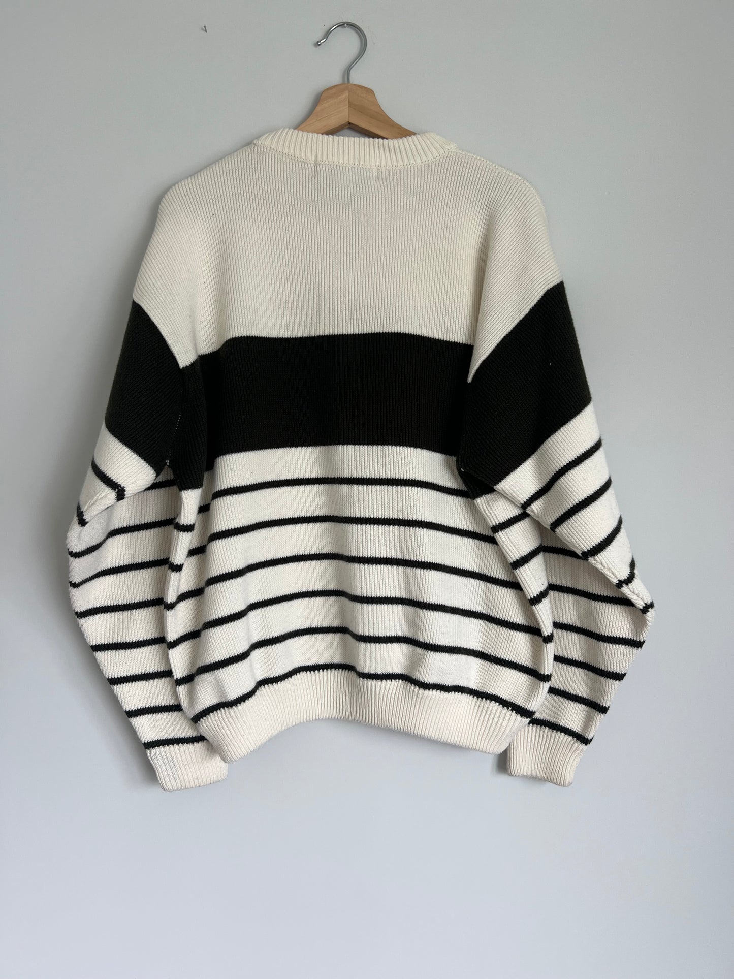 (L) 90s Private Member Knit Sweater