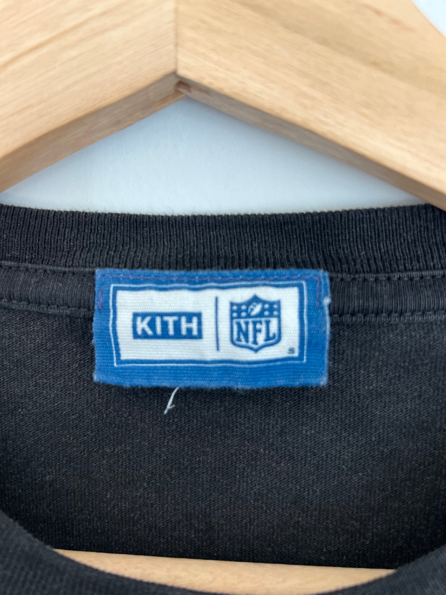 (L) Kith x NFL Chiefs T-Shirt